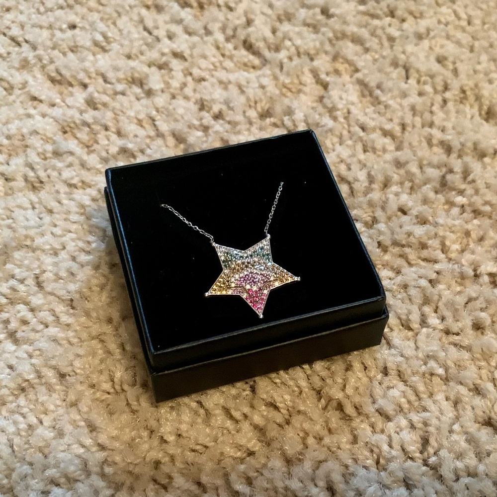 Rainbow Dimond star necklace - Picture 3 of 16